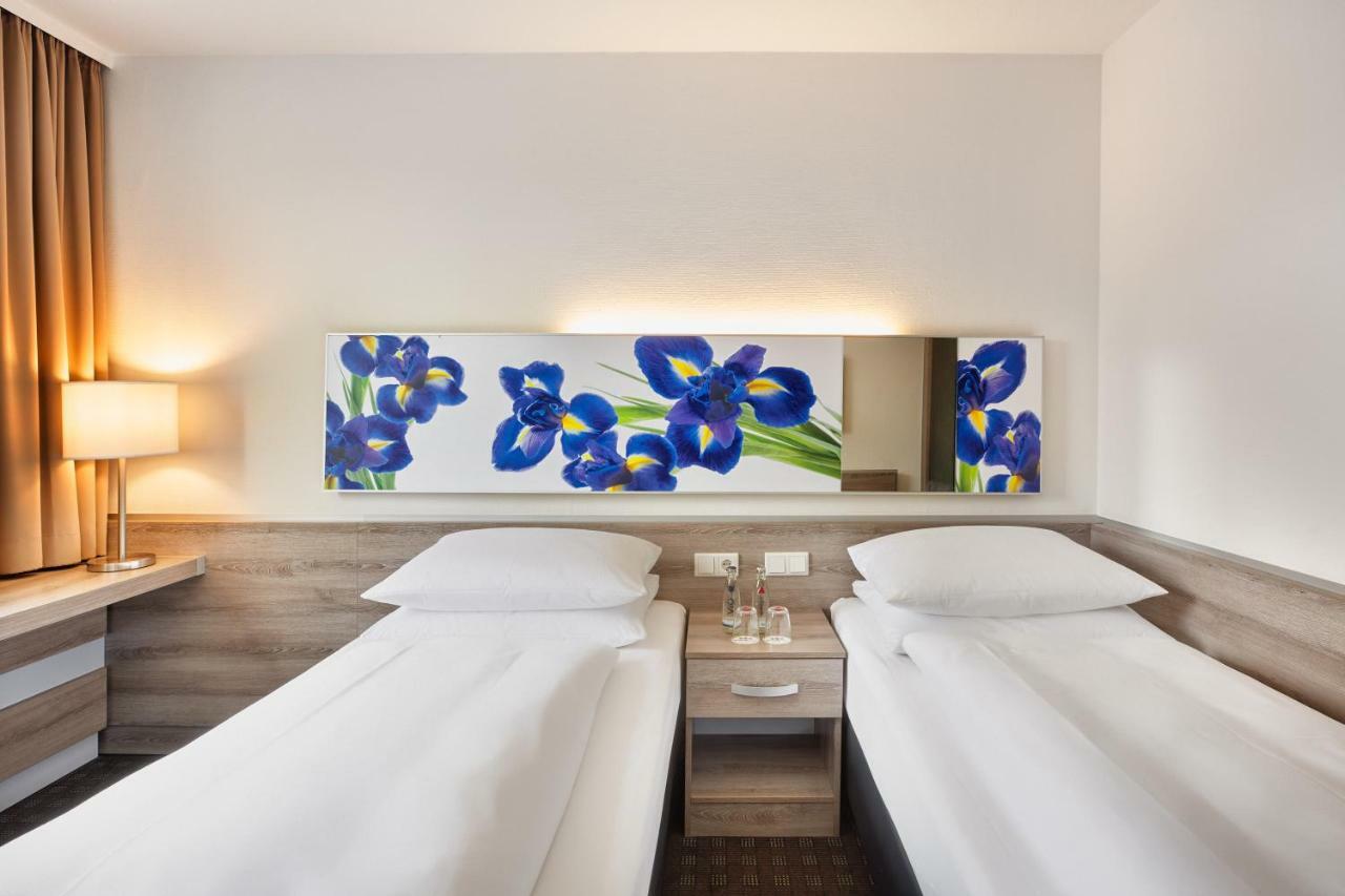 H+ Hotel Frankfurt Airport West ホーフハイム・アム・タウヌス エクステリア 写真