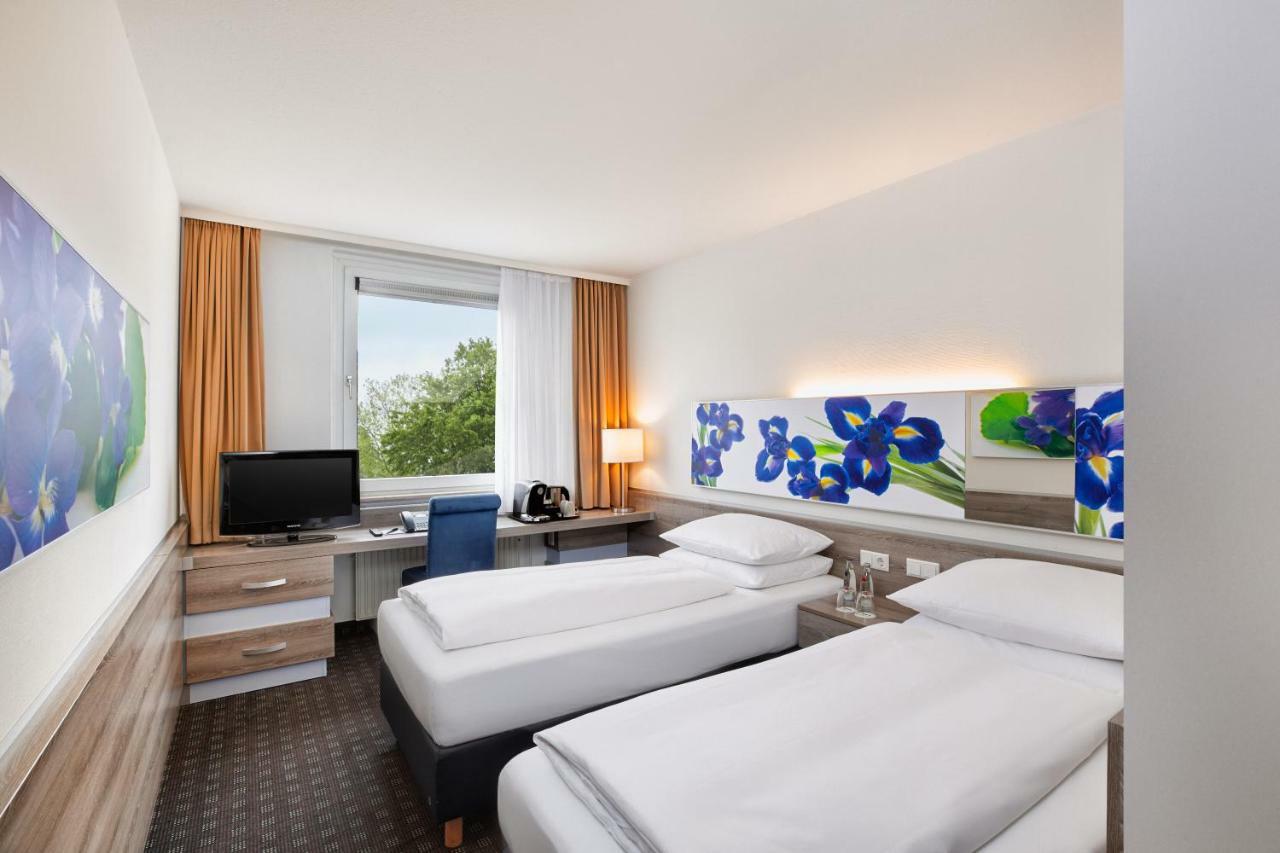 H+ Hotel Frankfurt Airport West ホーフハイム・アム・タウヌス エクステリア 写真