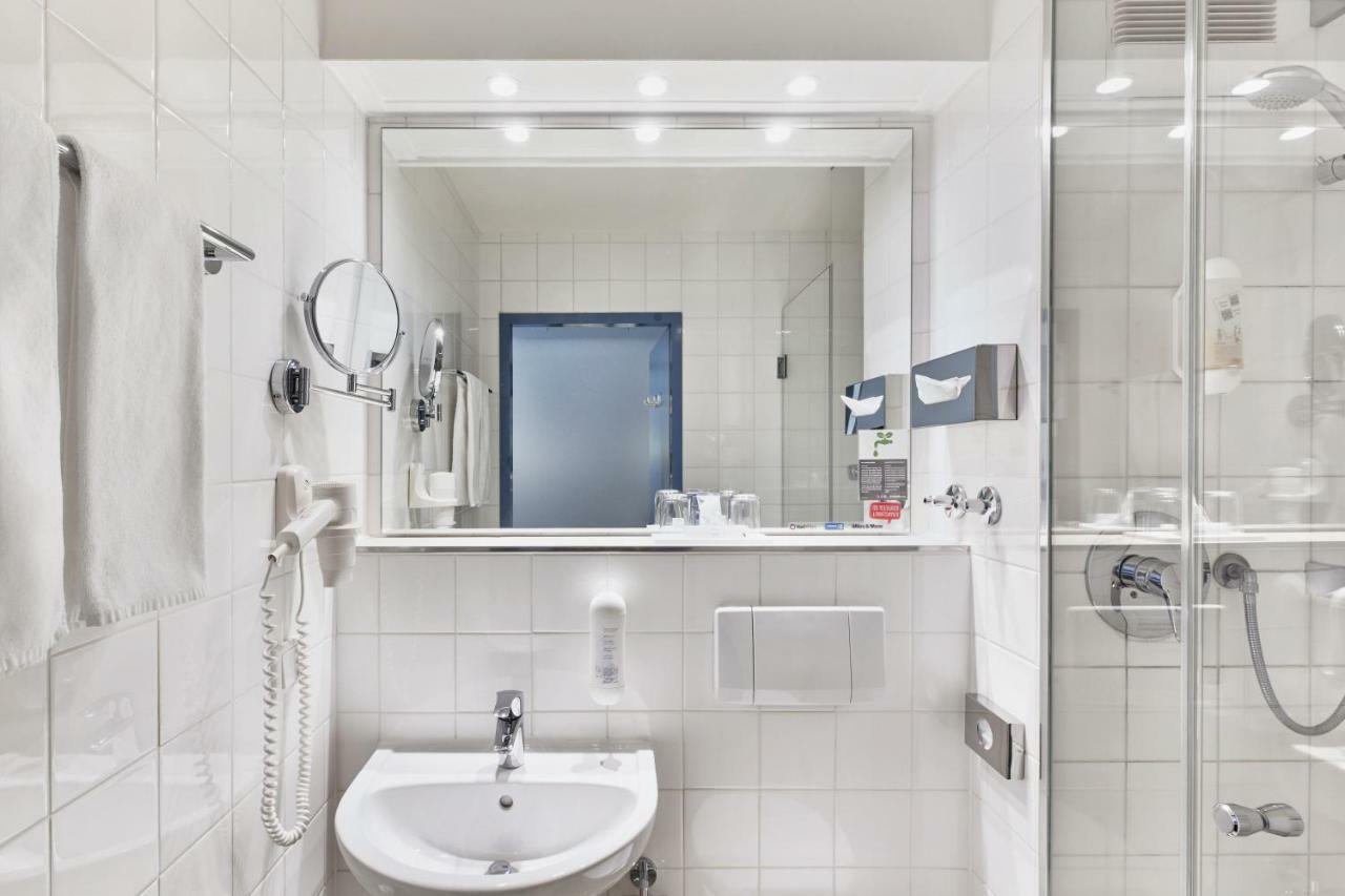 H+ Hotel Frankfurt Airport West ホーフハイム・アム・タウヌス エクステリア 写真